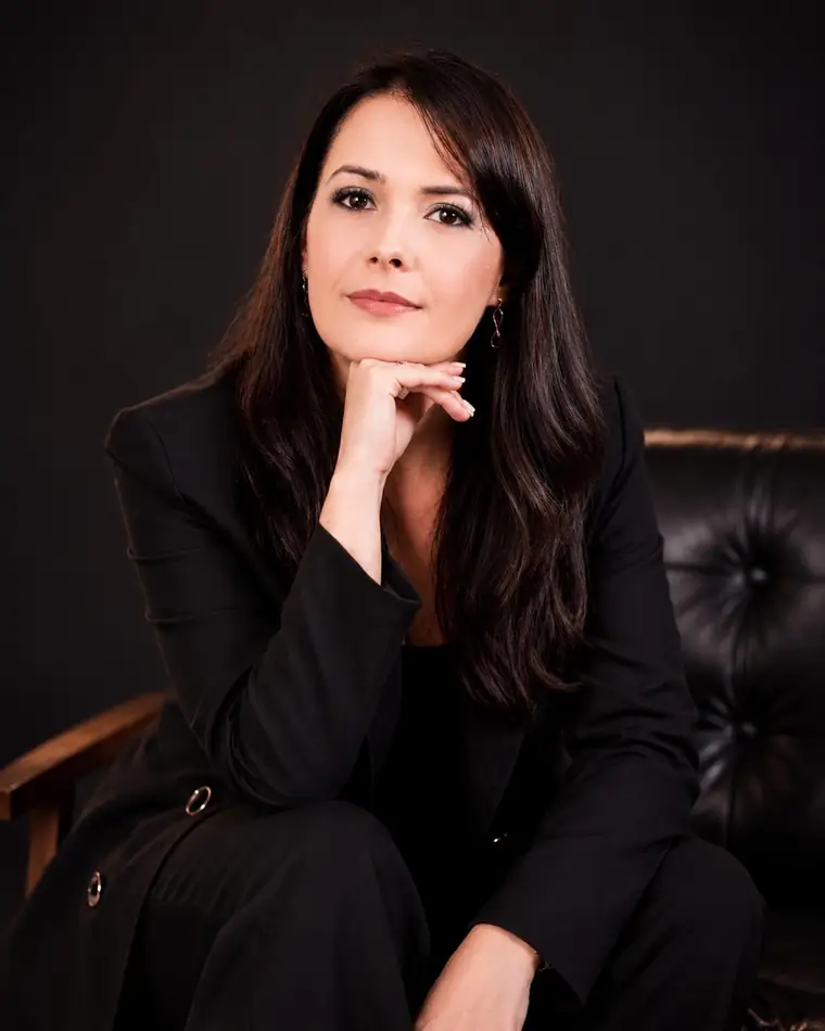 Retrato de Aveline Grafanassi, corretora de seguros